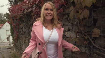 Public Agent Fucking Greggs Mom